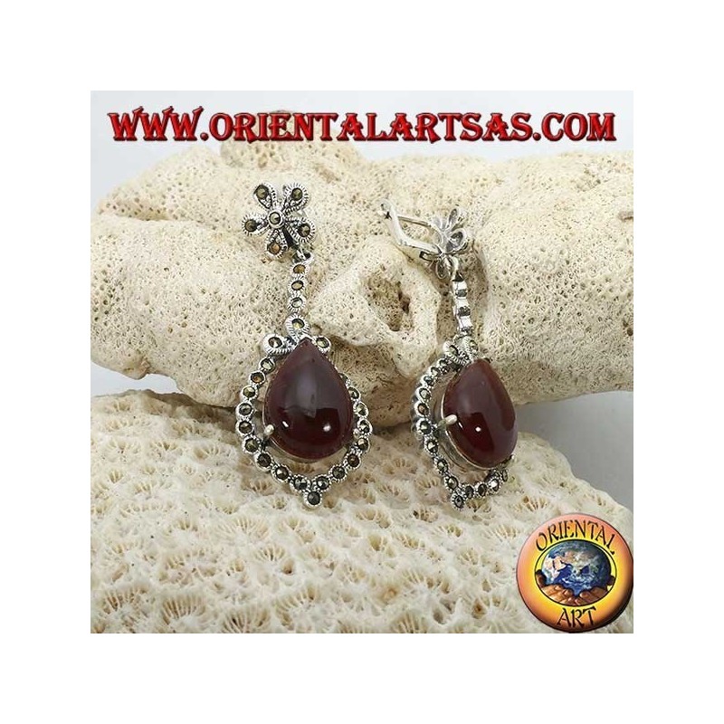 Orecchini in argento pendente con corniola a goccia contornata da marcasite