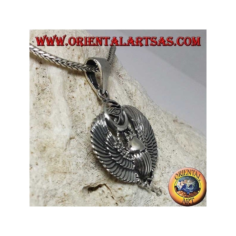 Colgante de plata, escarabajo egipcio con ojo de Horus