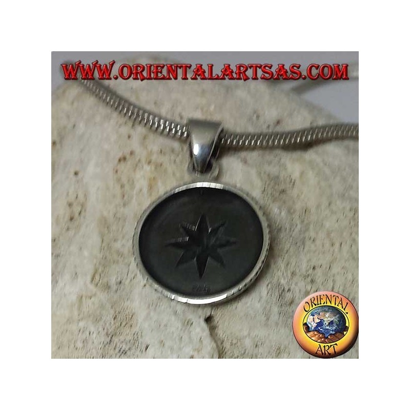 Colgante de plata brújula de viento (brújula) en bajorrelieve