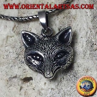 Pendentif en argent avec une tête de renard
