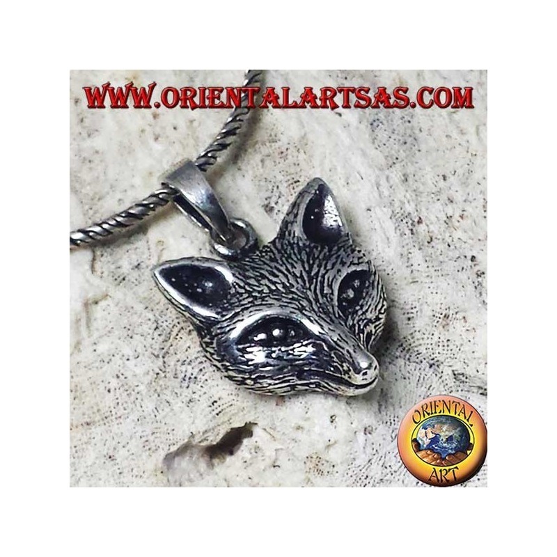 Pendentif en argent avec une tête de renard