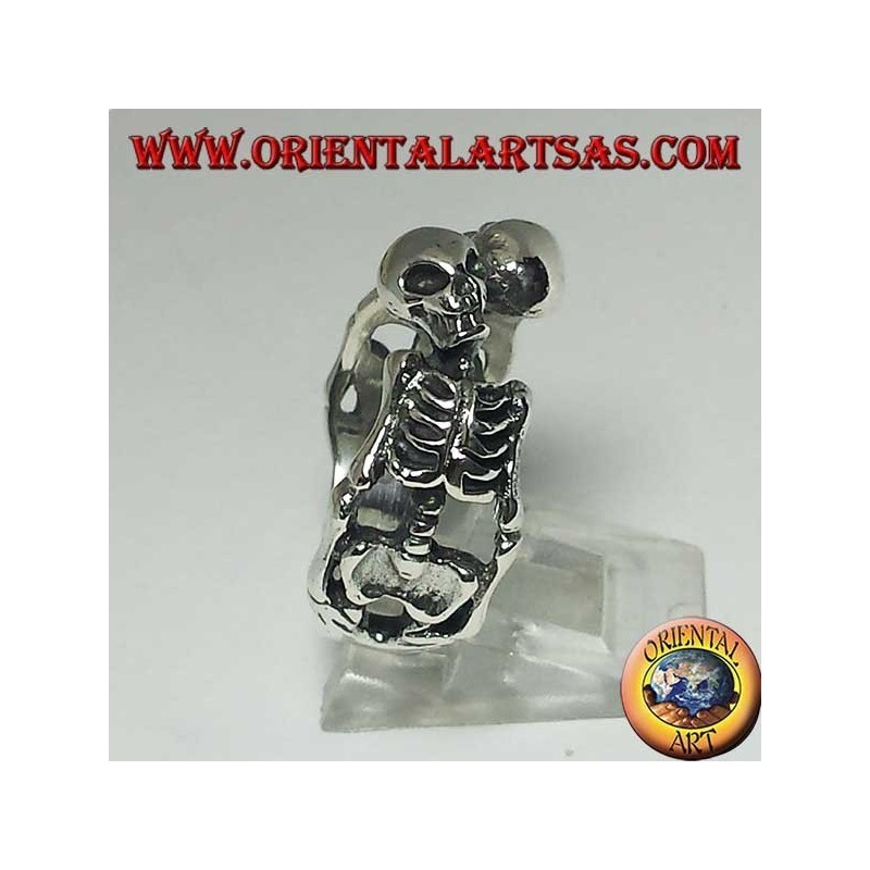 Silver ring of skeletons in pairs