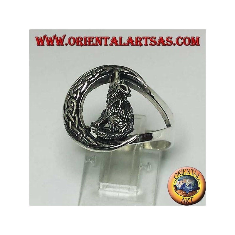 Anello in argento lupo che ulula alla mezzaluna con nodo celtico