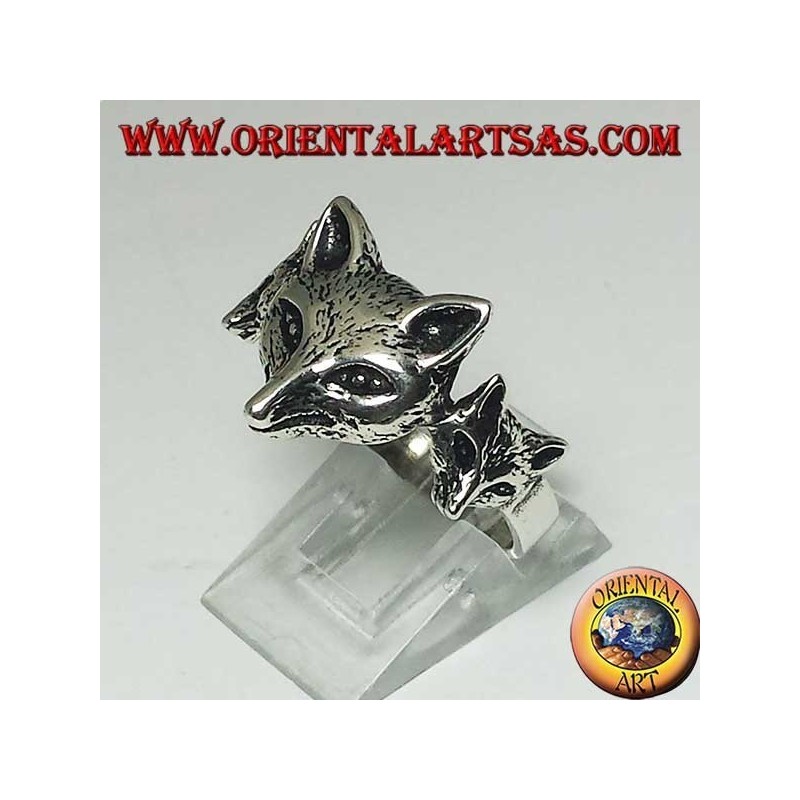 Silver ring with fox with her cubs