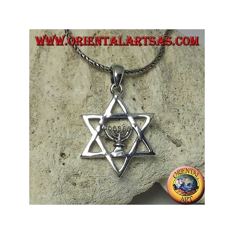Pendentif étoile de David en argent avec lampe sacrée juive Menorah à l'intérieur