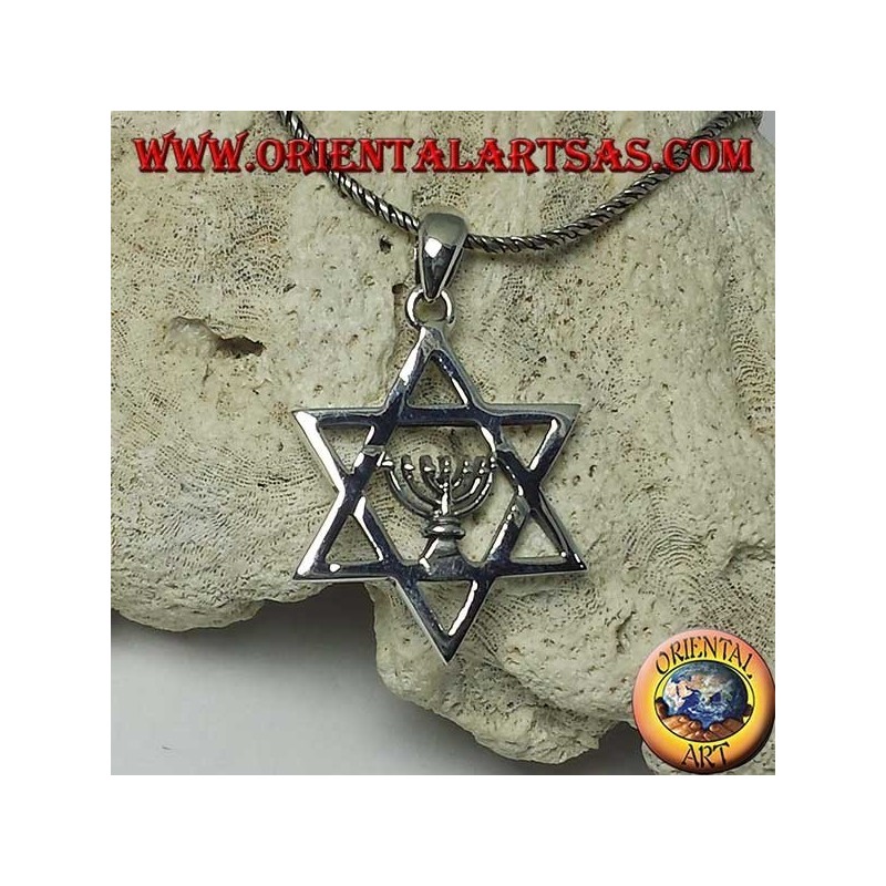 Ciondolo in argento stella di davide con Menorah lampada sacra ebraica all'interno