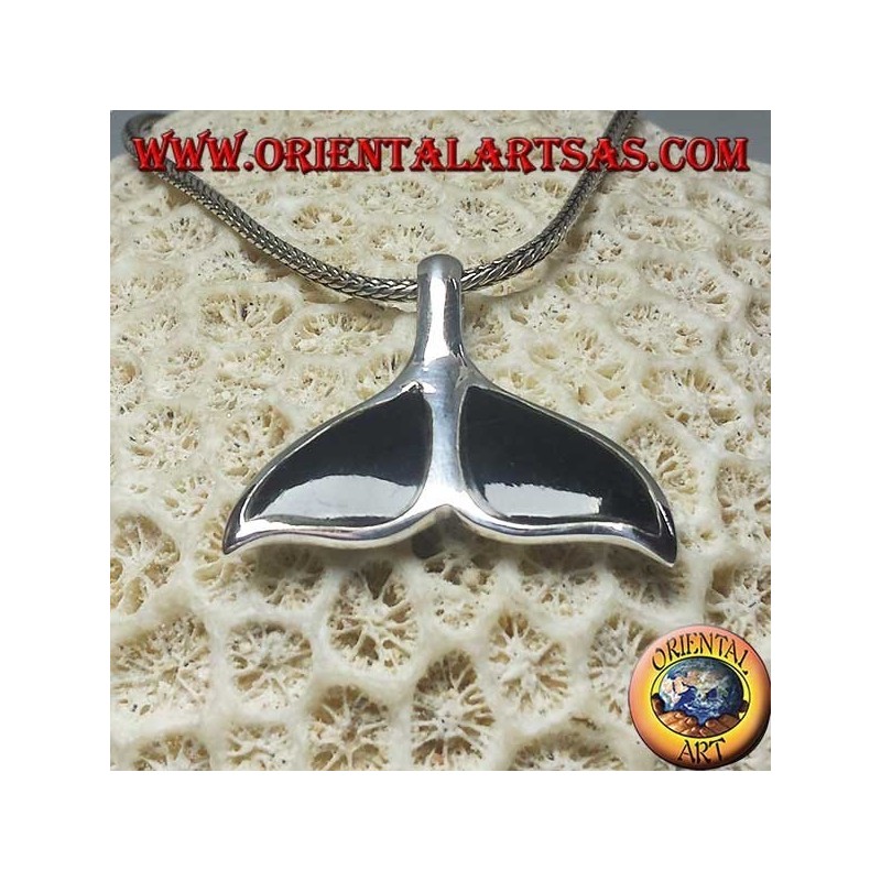 Pendentif en argent en forme de queue de baleine avec onyx (grand)