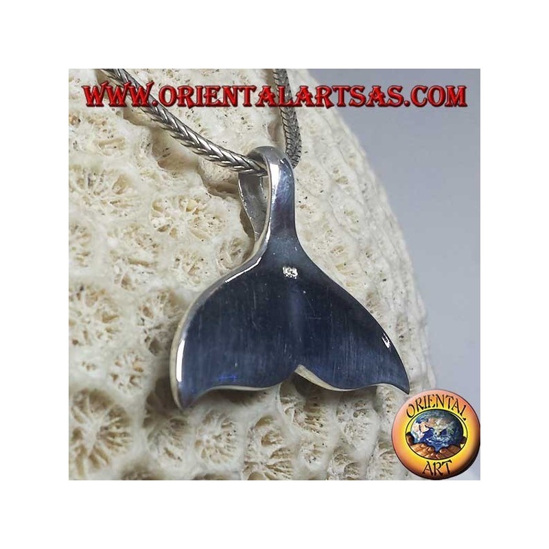 Pendentif en argent en forme de queue de baleine avec onyx (grand)