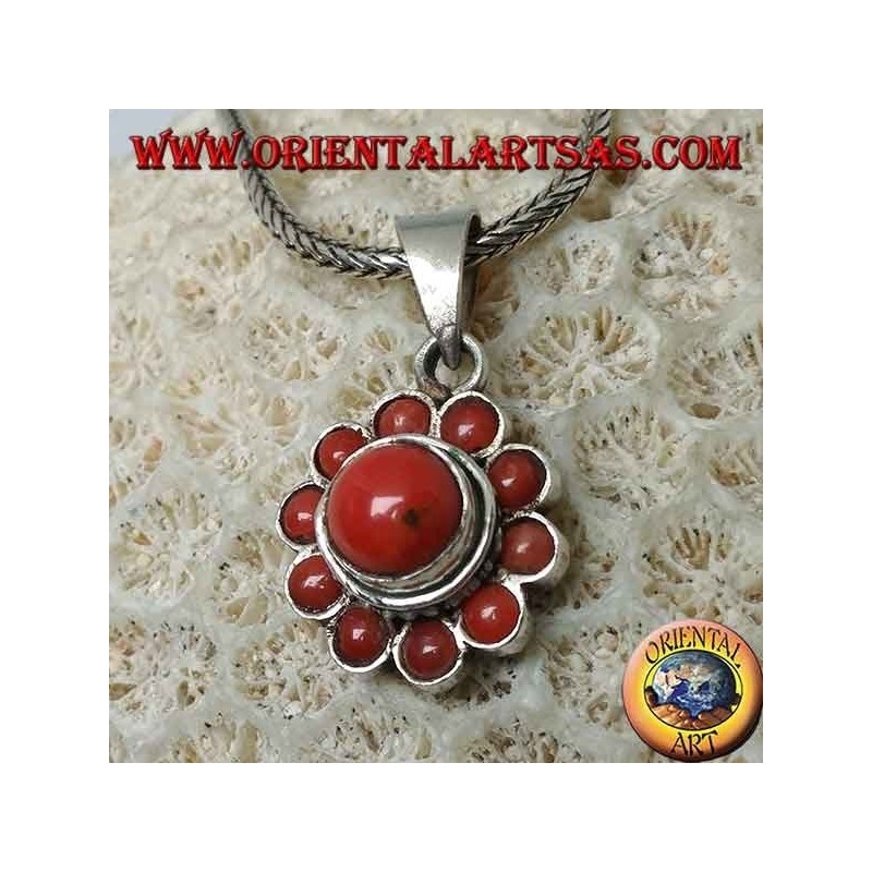 Colgante de plata con coral antiguo en forma de margarita