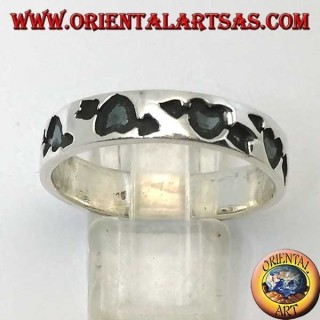 Anillo en plata con corazón roto (corazón con flecha) ahuecado