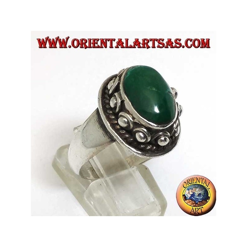 Anillo de plata con tachuelas alrededor del cuerpo, del turquesa natural antiguo ovalado