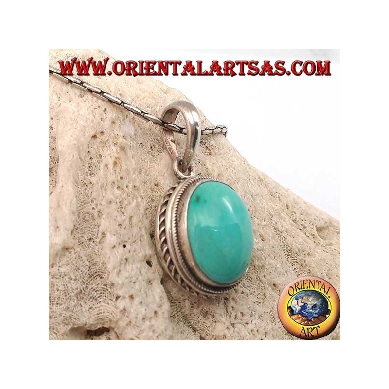Colgante de plata con turquesa natural ovalada y borde trenzado