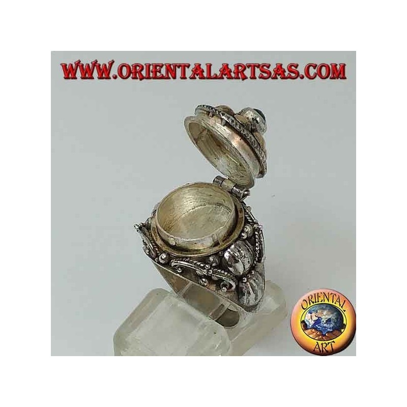 Anello in argento a scatola porta veleno con palline in oro e lapislazzulo