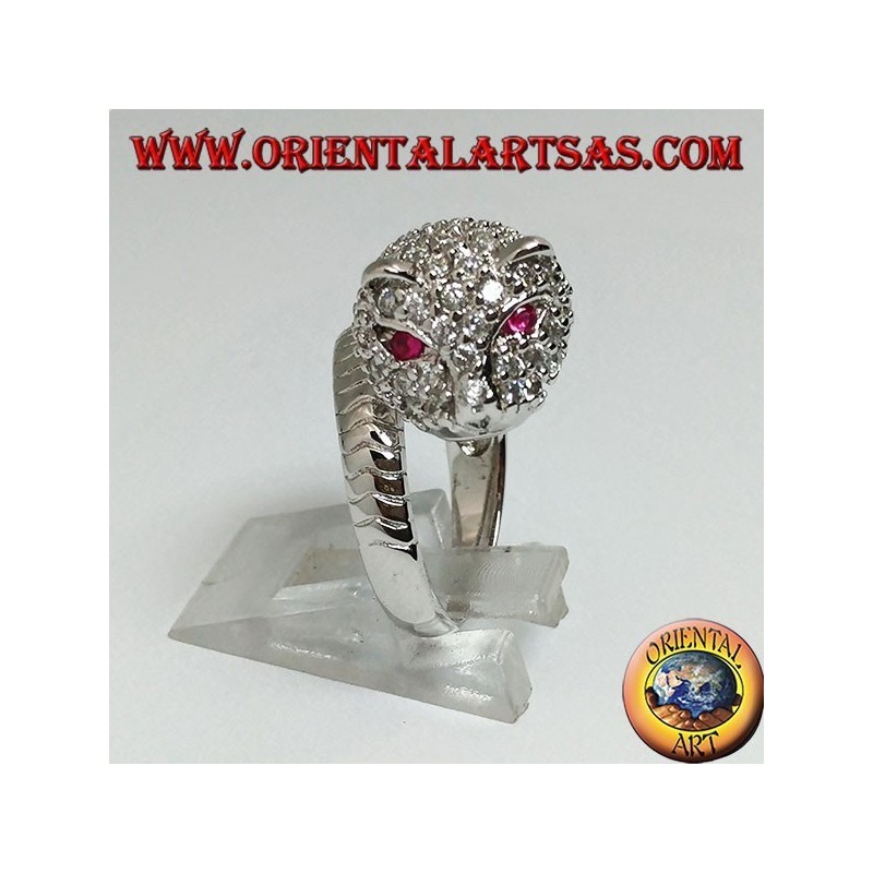 Anillo de plata de pantera tachonado de circonita cúbica con ojos de rubí