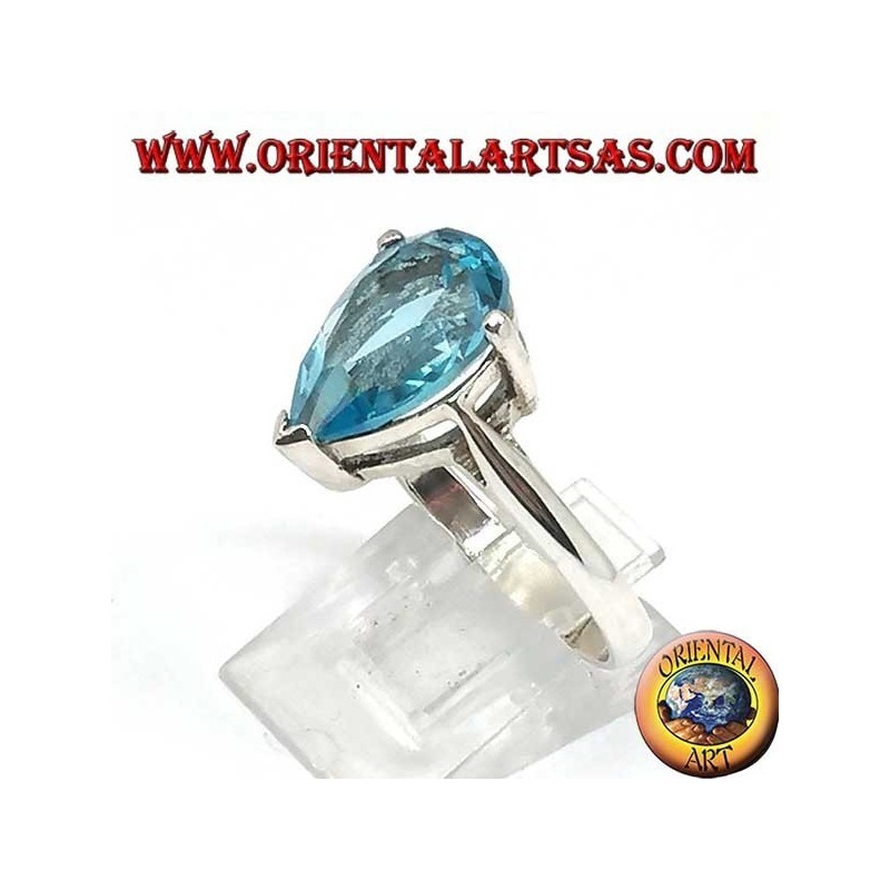 Anello in argento con topazio azzurro a goccia montatura a griffe