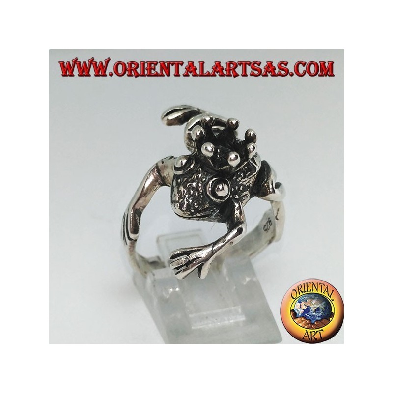 Silver frog ring with crown