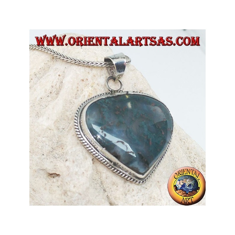 Colgante de plata en forma de corazón con ágata almizclera