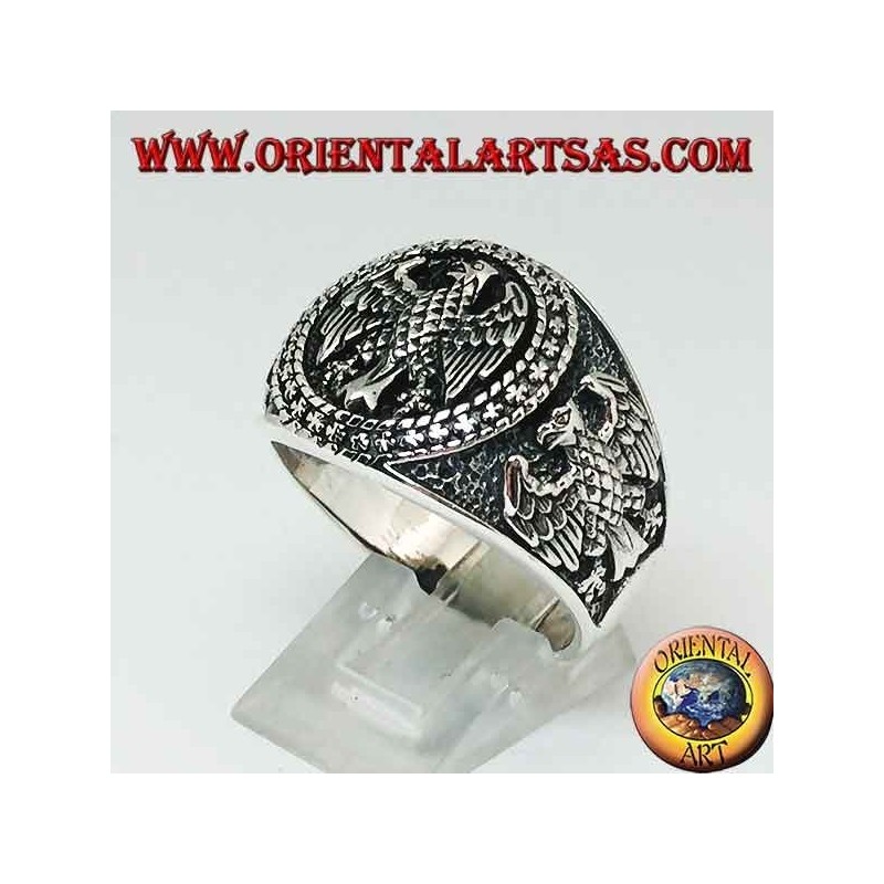 Anillo de plata con águilas federales en bajorrelieve