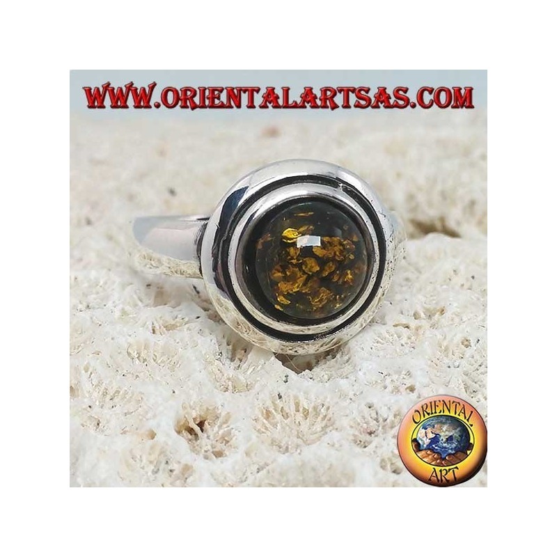 Anillo de plata con ámbar redondo verde abrazado por discos