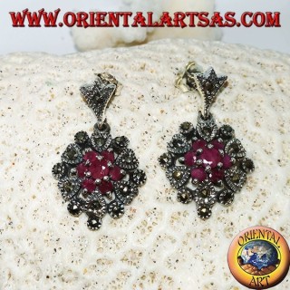 Pendientes de plata con 1 + 6 rubíes naturales redondos engastados con marcasita.