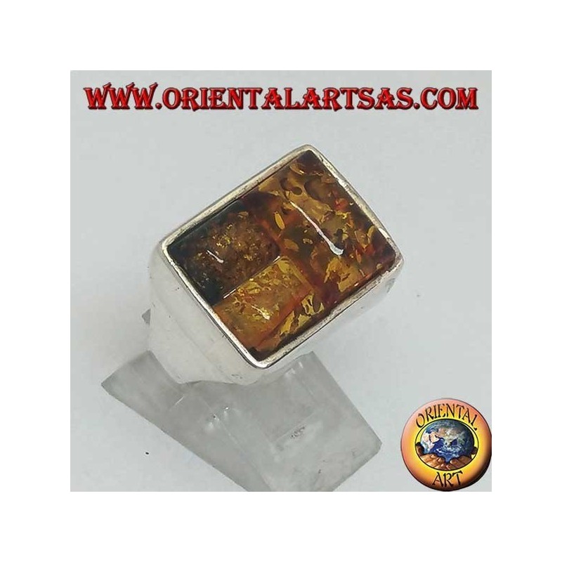 Anello in argento rettangolare con tre ambre rettangolari