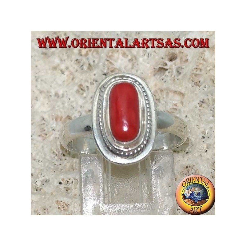 Anello in argento con corallo naturale incastonato in un bordo a trccia  (fatto a mano)
