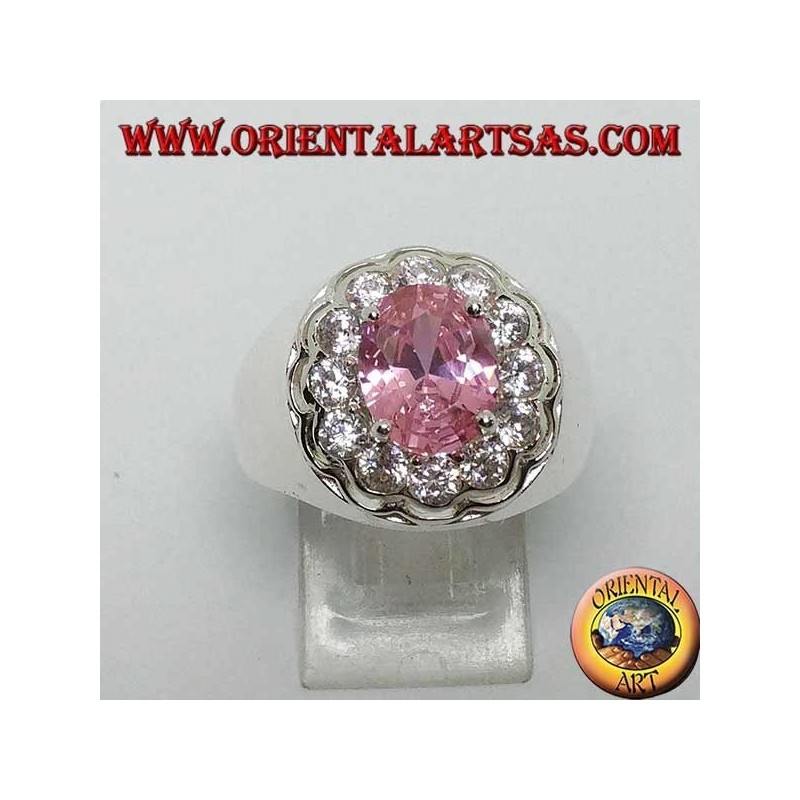 Anello in argento con zircone rosa di francia ovale sfaccettato contornato di zirconi taglio brillante