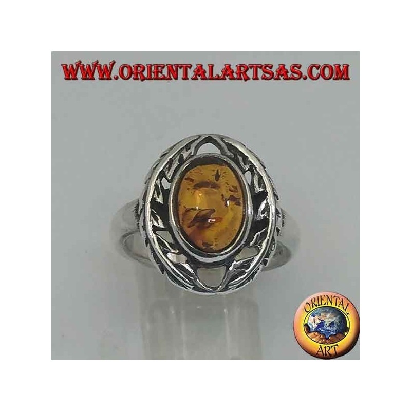 Bague en argent avec ambre ovale entourée de feuilles de laurier
