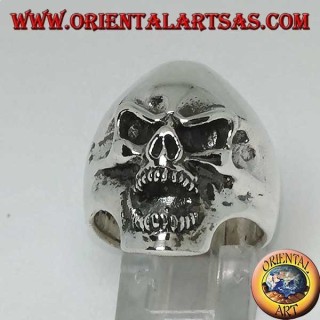 Aggressive skull silver ring