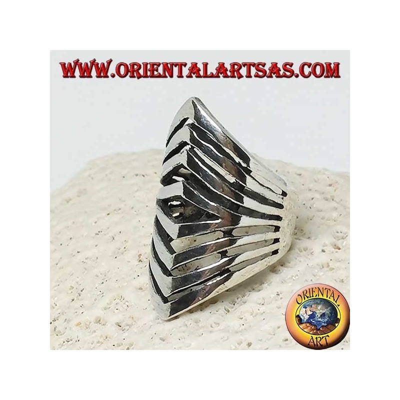 Anillo de plata con rombos progresivos