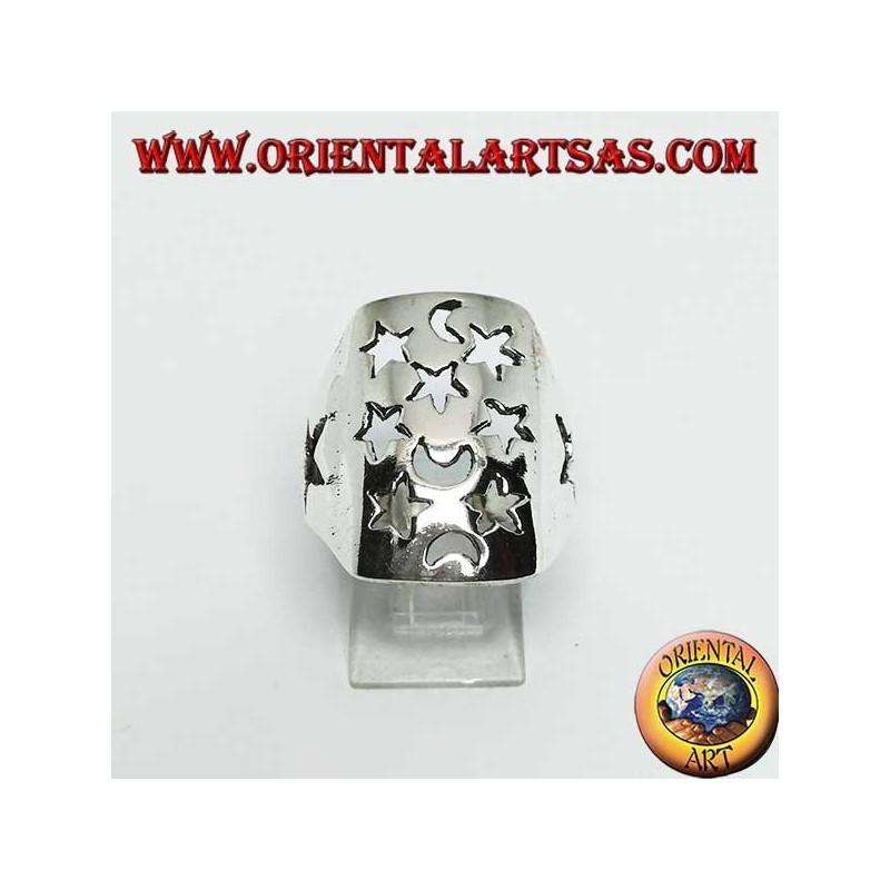 Anillo rectangular de plata calado con estrellas y lunas