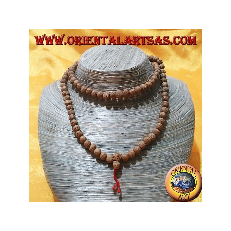 Buddhistischer Rosenkranz von Mālā (Japamālā) mit 108 Körnern von 8 mm. in Ritu- oder Raktu-Samen und roten Fäden