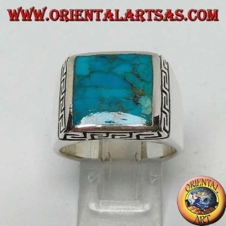 Bague en argent avec turquoise carrée naturelle entourée d'une gravure grecque (22)
