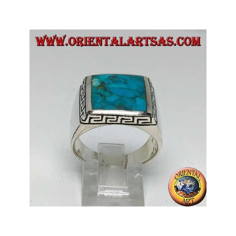 Bague en argent avec turquoise carrée naturelle entourée d'une gravure grecque (22)