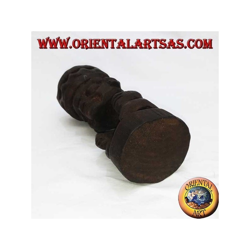Posacenere nella corona dell'uomo tribale in legno di Teak