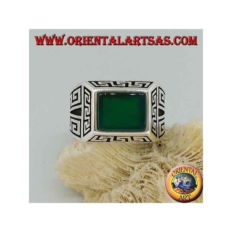Silver ring with rectangular green agate, surrounded by bas-relief greeks