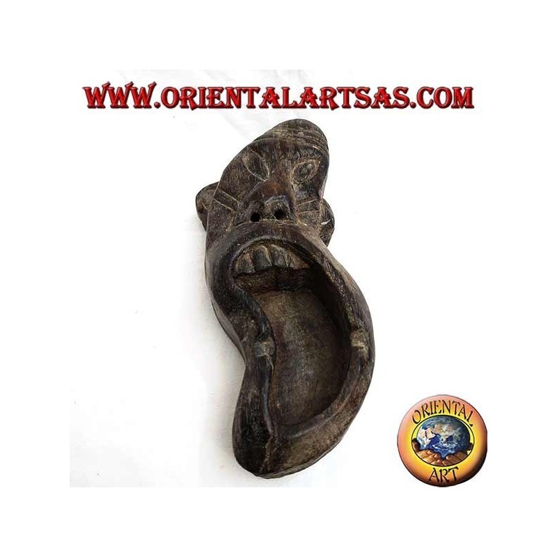 Cendrier en forme de masque tribal en bois de teck