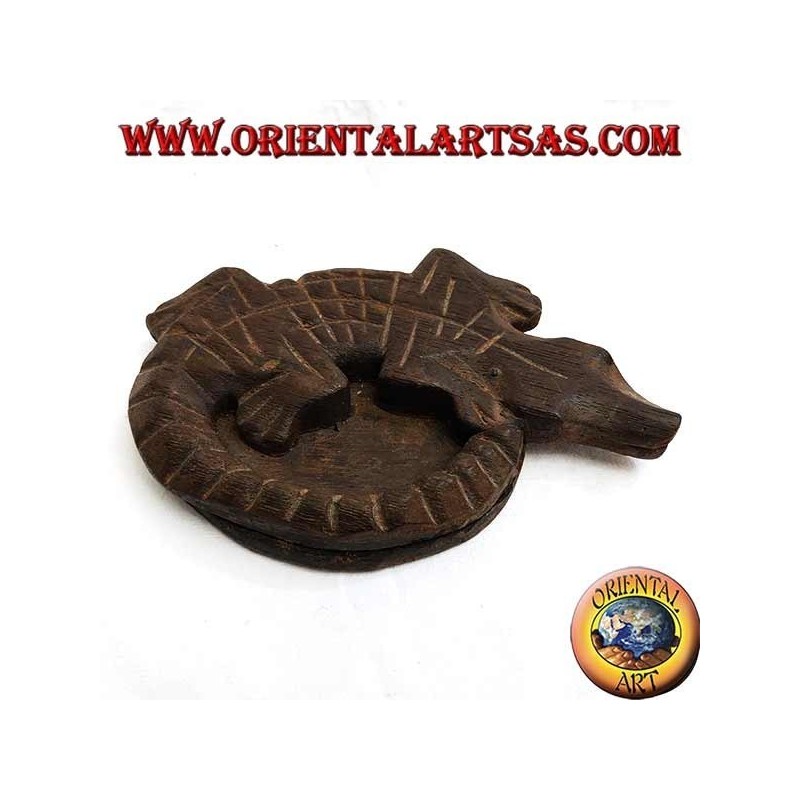 Cenicero de cocodrilo en madera de teca