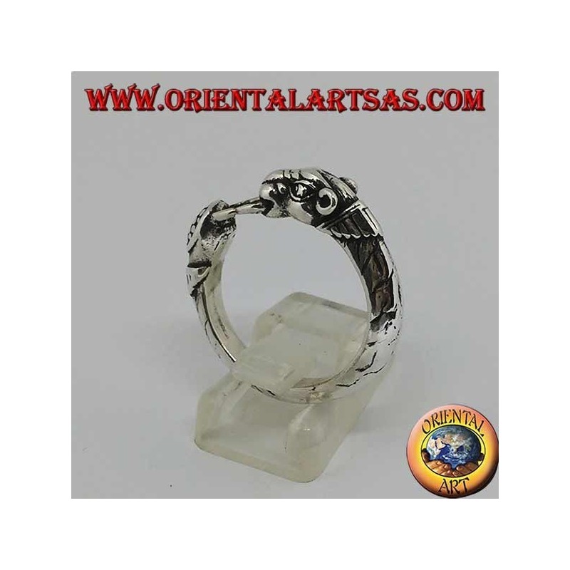 Bague en argent avec une panthère (ouroboros)