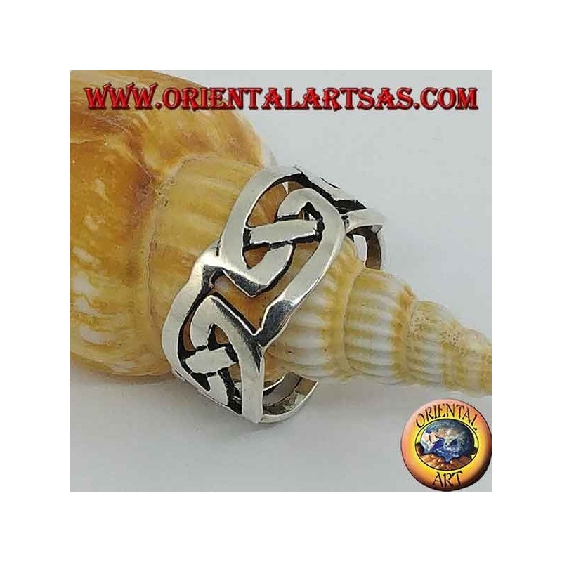 Anillo de plata perforado con nudo celta