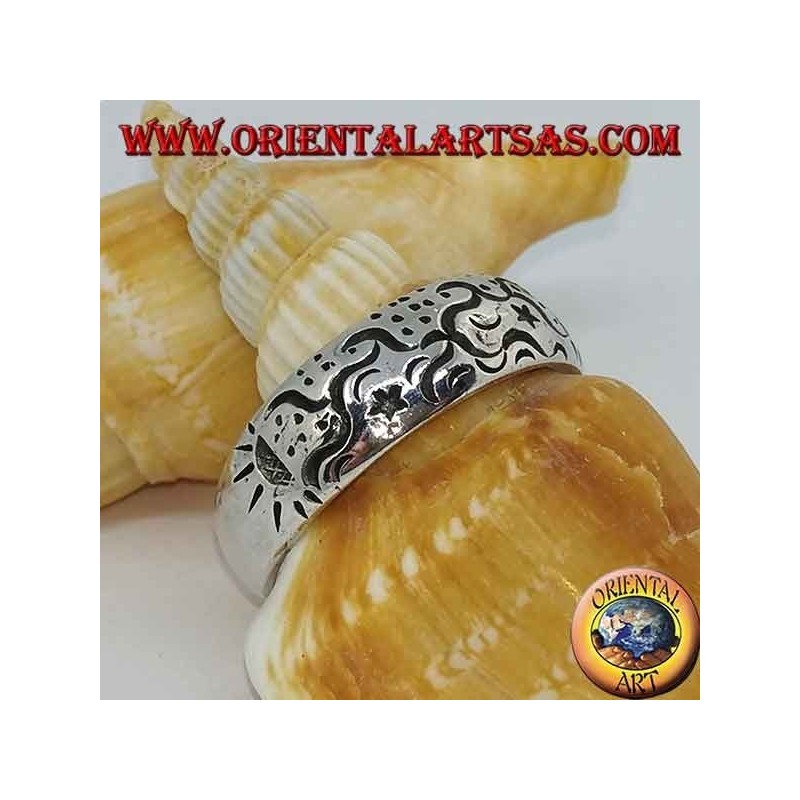 Bague en argent avec gravures astrales