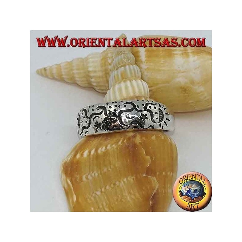 Bague en argent avec gravures astrales