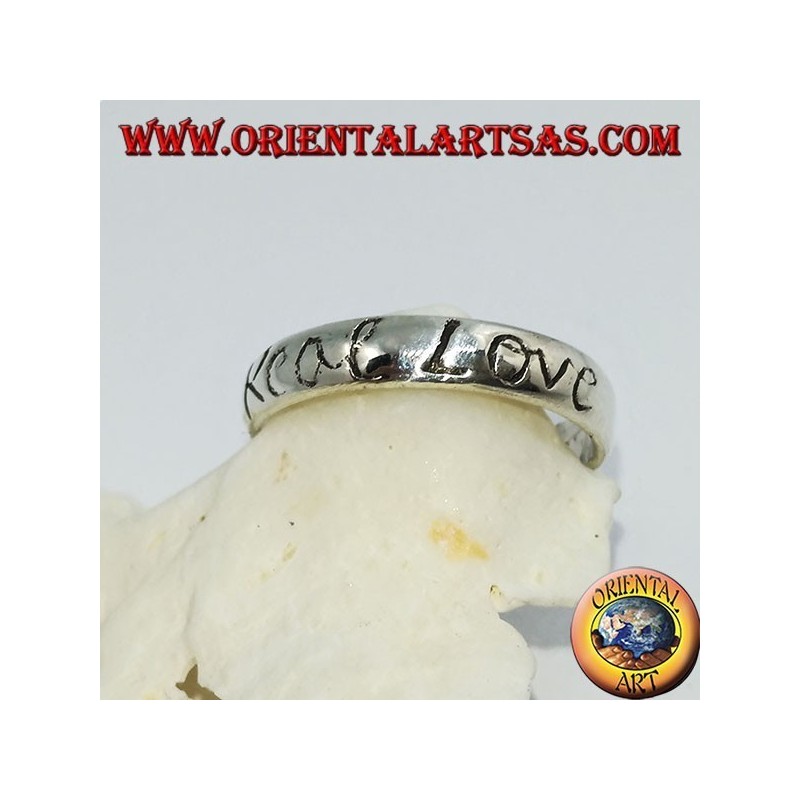 Anello a fedina in argento con incisione "Real Love"
