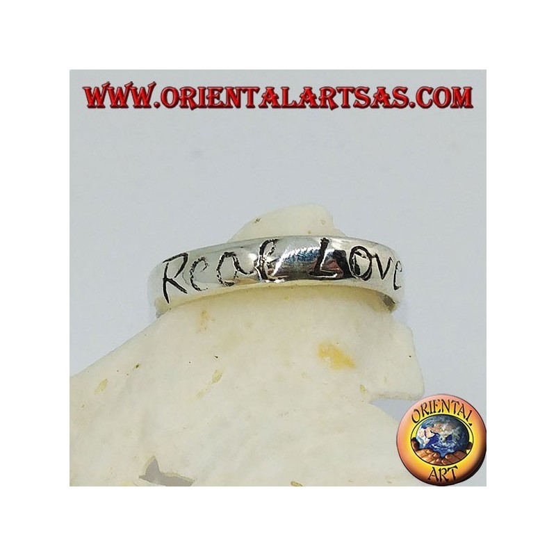 Anello a fedina in argento con incisione "Real Love"