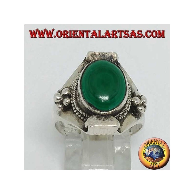 Bague ovale en argent malachite de style népalais