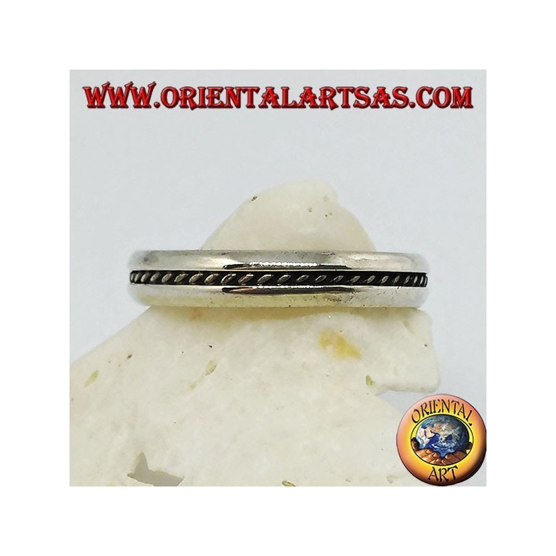 Silver band with central bas-relief plait