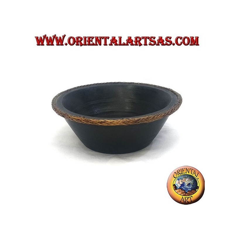 Mahogany bowl with protruding edge in woven wicker