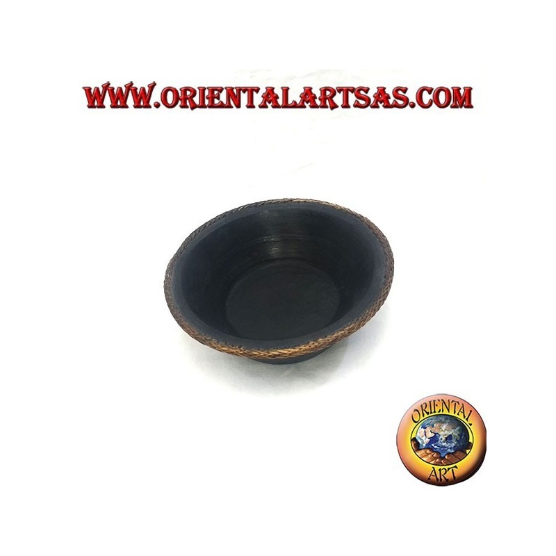 Mahogany bowl with protruding edge in woven wicker