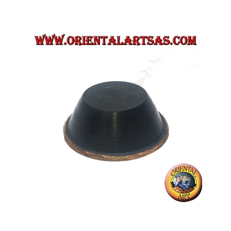 Cuenco de caoba con borde sobresaliente en mimbre tejido