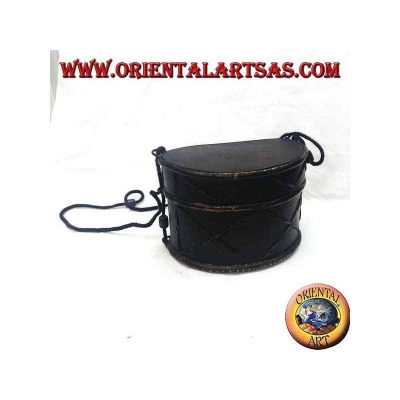 Caja tailandesa y bolsa rígida en corteza de árbol y bambú